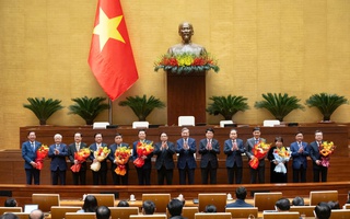 Ông Lê Minh Hoan và ông Vũ Hồng Thanh được bầu làm Phó Chủ tịch Quốc hội