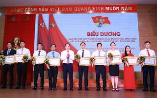 Tự hào 95 mùa Xuân có Đảng quang vinh