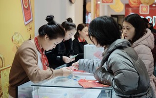 Vàng tăng không ngừng, người mua lãi đậm