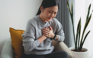 10 nguyên nhân khiến hơi thở nặng nề, thở khó nhọc nghiêm trọng