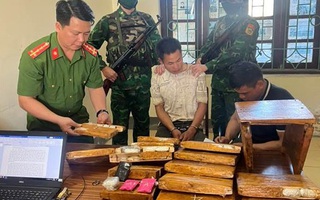 Bắt giữ 2 đối tượng, thu giữ 66.000 viên ma túy tổng hợp và 2 bánh heroin