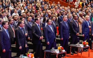 "Chúng ta đang nắm trong tay trách nhiệm và sứ mệnh vẻ vang trước mối đe dọa lớn nhất với hành tinh"
