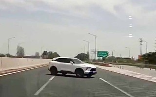 Xử phạt nữ tài xế lái ô tô ngược chiều trên cao tốc Hà Nội-Hải Phòng