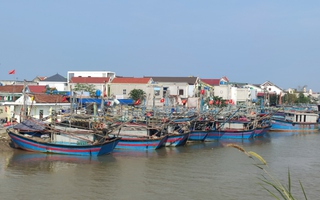 Nỗi đau góa phụ làng biển