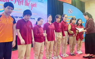 Trao 131 suất học bổng hỗ trợ người khuyết tật và trẻ mồ côi đặc biệt khó khăn