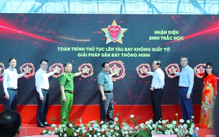 Thủ tướng đề nghị nhân rộng giải pháp lên tàu bay không cần giấy tờ