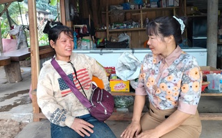 Ánh mắt người vợ và hành trình đẩy lùi khói thuốc lá khỏi bản làng