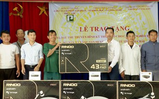 Lai Châu: Trao tặng tivi, đầu thu truyền hình kỹ thuật số giúp người dân giảm nghèo thông tin