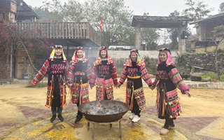 Ngôi làng dưới chân Cột cờ Lũng Cú thoát nghèo nhờ biết làm du lịch cộng đồng