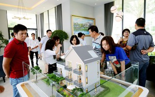 Khách hàng lắc đầu với gói vay mua nhà lãi suất thấp