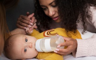 Phát triển sữa nhân tạo hỗ trợ sản xuất thuốc và vaccine