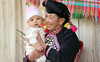 Người phụ nữ được cộng đồng Si La ví như "cây gỗ lớn trong rừng già"