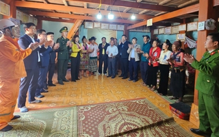 Điện Biên: Bóng tối đã tan ở bản người Khơ Mú