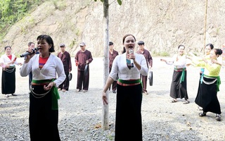 "Chúng tôi không cần sân khấu lớn, chỉ mong có chỗ để hát, truyền nghề"