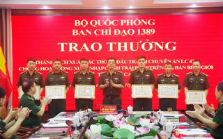 Trao thưởng lực lượng phá chuyên án chống xuất, nhập cảnh trái phép qua biên giới tỉnh Lào Cai
