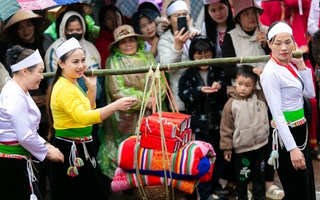 Những học sinh chung tay bảo tồn nghề thủ công truyền thống của người Mường ở Thạch Thất