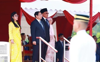 Thủ tướng Anwar Ibrahim chủ trì lễ đón Thủ tướng Phạm Minh Chính thăm chính thức Malaysia