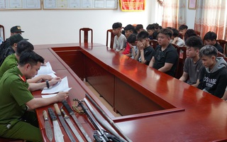 Khởi tố 17 đối tượng mang theo hung khí "diễu phố", tấn công người đi đường