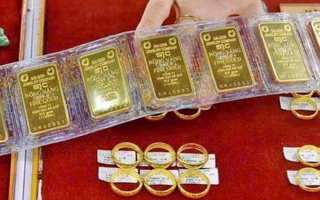 Giá vàng tăng giảm thất thường