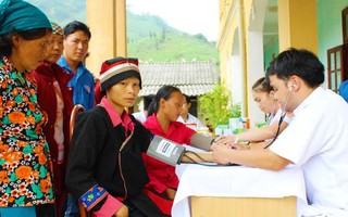 Đề xuất giải pháp phát triển y tế, tiến tới miễn viện phí cho tất cả người dân