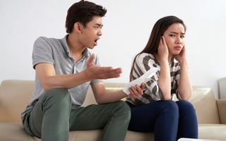 Mâu thuẫn lập tức nổ ra sau khi cùng mua nhà "sống thử"