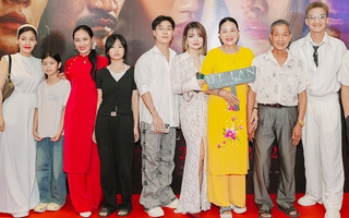 Xem con trai lần đầu diễn phản diện, mẹ Mạc Văn Khoa "sợ gặp ác mộng"