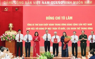 Tổng Bí thư Tô Lâm trao Quyết định thành lập Cơ quan Ủy ban Trung ương Mặt trận Tổ quốc Việt Nam