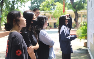 Kỳ thi tốt nghiệp THPT 2025: Phụ huynh "gỡ áp lực" cho con