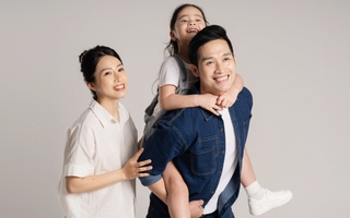Ngày Gia đình Việt Nam 28/6: Sức mạnh từ những cử chỉ nhỏ và thầm lặng của cha mẹ dành cho con