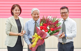 Ra mắt cuốn sách kết tinh gần 80 năm làm nghề của nhà báo Hà Đăng