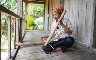 Người giữ hồn đàn Chư ra bon giữa đại ngàn Hà Tĩnh