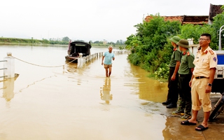 Mưa lớn, lũ đang lên: Đề nghị Hà Nội và các tỉnh ven sông khẩn trương hộ đê