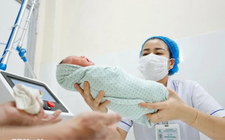 Cục trưởng Cục Dân số: Muốn sinh đủ, cần chính sách thiết thực
