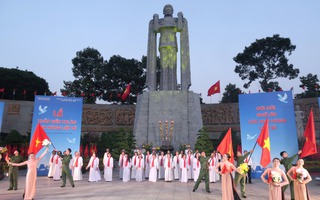 Tri ân không chỉ bằng một ngày trong năm