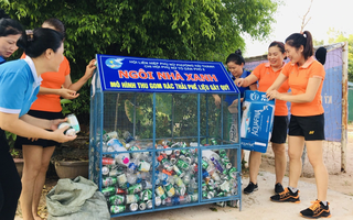 Phụ nữ Đồng Hới hào hứng gom rác thải, gây quỹ tình thương