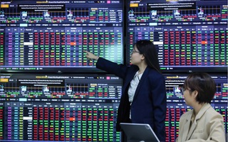 Chứng khoán tuần 28/7 - 1/8: VN-Index vượt đỉnh, nhà đầu tư cần lưu ý gì?