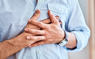 12 dấu hiệu cảnh báo cơn đau tim 
