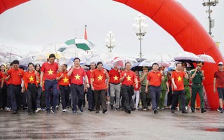 Nghệ An: Khí thế từ Quảng trường Hồ Chí Minh trong ngày hội "Cùng Việt Nam tiến bước"