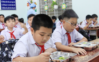 Hà Nội hỗ trợ bữa ăn bán trú: Tuyệt đối không để xảy ra tiêu cực, lợi ích nhóm