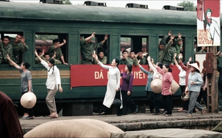 "Mưa đỏ": Không chỉ là phim, đó là ký ức được khắc lại