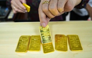 Giá vàng tăng mạnh, lập kỷ lục mới