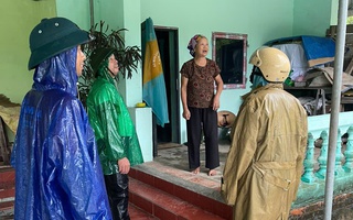 Khẩn trương di dời 150 hộ dân khỏi "rốn lũ" Yên Trung