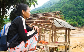 Giấc mơ an cư của người dân vùng lũ miền Tây xứ Nghệ