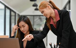 "Chìa khóa" thoát khỏi bẫy thao túng tâm lý