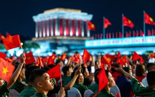 Đặc sắc chương trình chính luận nghệ thuật "Dưới cờ vinh quang"