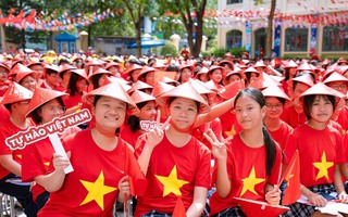 Ra mắt MV "Tuổi trẻ thế hệ Bác Hồ" do học sinh thể hiện bằng 9 thứ tiếng