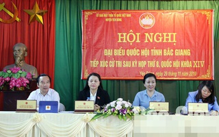 ĐBQH Nguyễn Thị Thu Hà tiếp xúc cử tri tại Bắc Giang