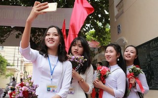 Học sinh cả nước hào hứng bước vào năm học mới