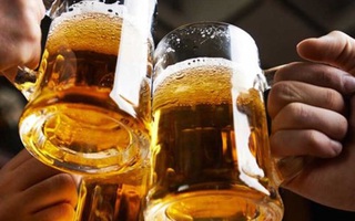 Lý do Luật cấm người dưới 18 tuổi sử dụng rượu, bia