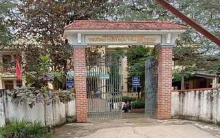 Sở Giáo dục và Đào tạo Nghệ An chỉ đạo làm rõ việc nữ sinh lớp 4 bị "bỏ quên" trong nhà vệ sinh của trường
